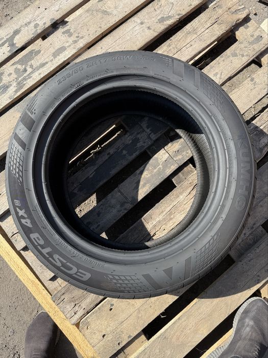 235/50 R17 Kumho Ecsta 4x /2023рік/літо/2шт./Корея/