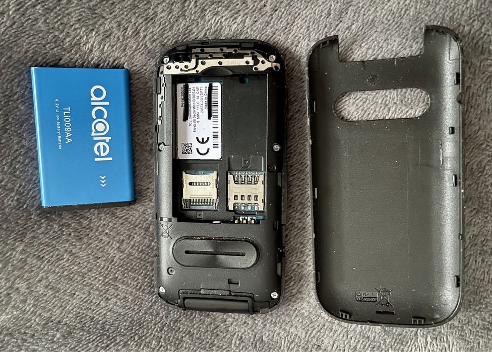 Alcatel 2053X dual chip com carregador e cabo otimo estado