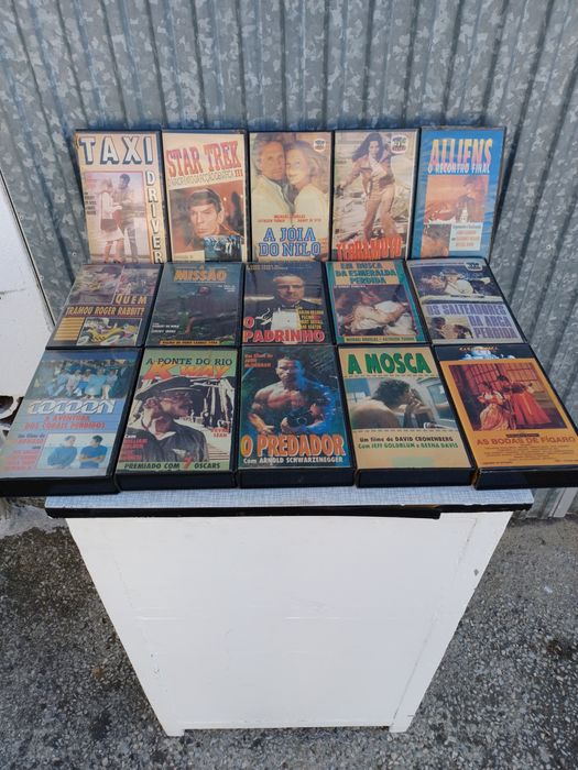 Vendo cassetes de video filmes