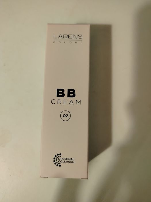 Larens krem BB 02