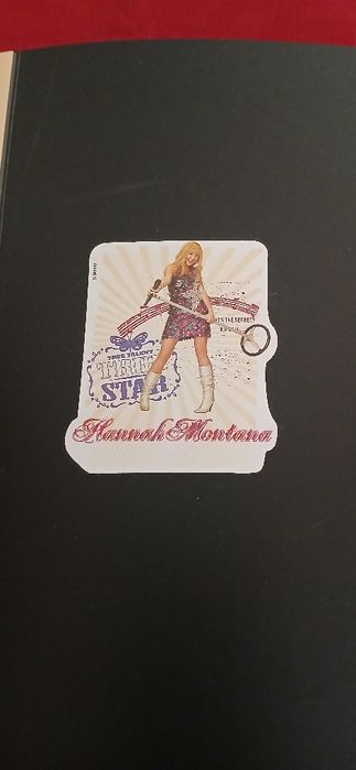 Dossier Hannah Montana, novo