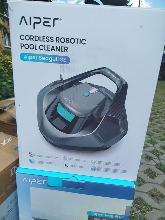 Robot czyszczący do basenu