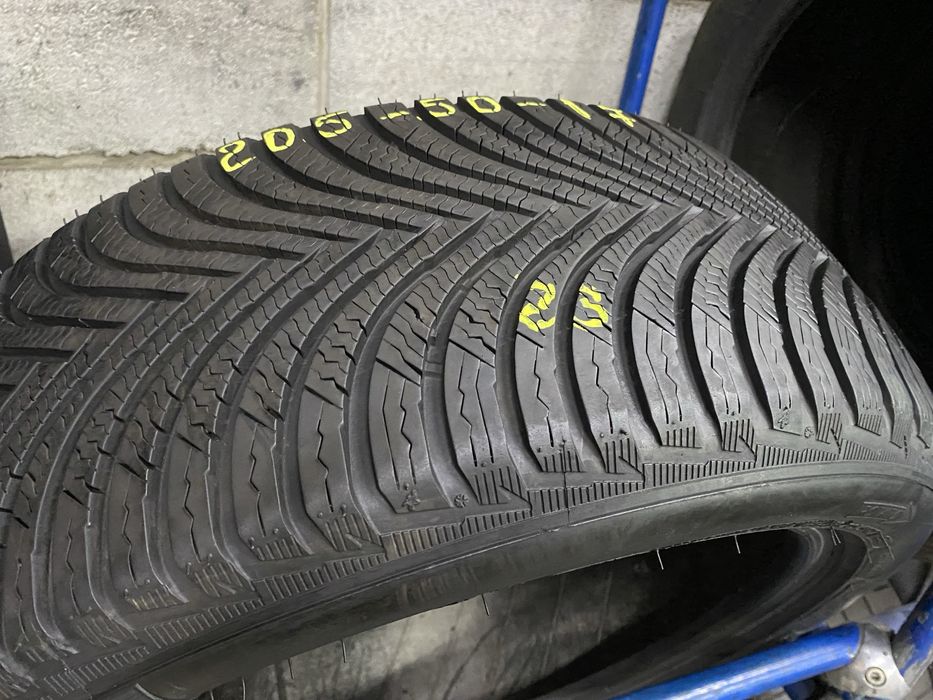 Зимові шини 205/50 R17 MICHELIN