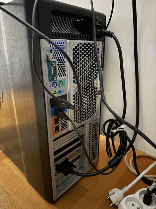 HP Z840 Workstation – pełen zestaw z 3 kartami graficznymi