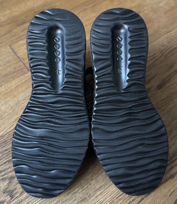 Жіночі зимові черевики ecco aquet gore-tex р.38(24 см)