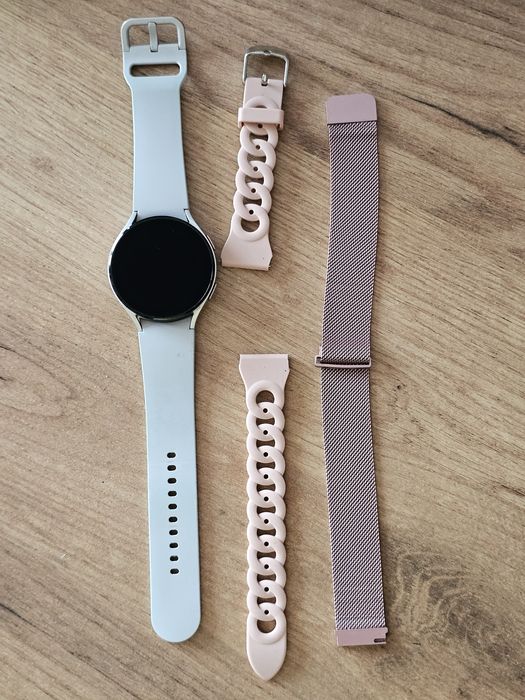 Sprzedam galaxy watch 4  44mm srebrny