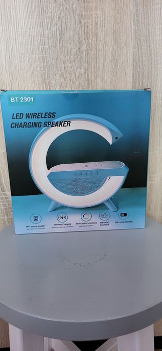 LAMPKA LED RGB głośnik ładowarka  radio