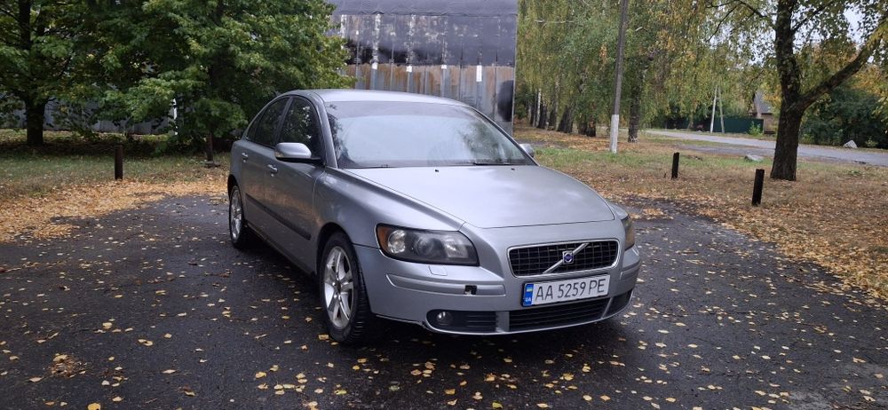 VOLVO S 40 2.5 L