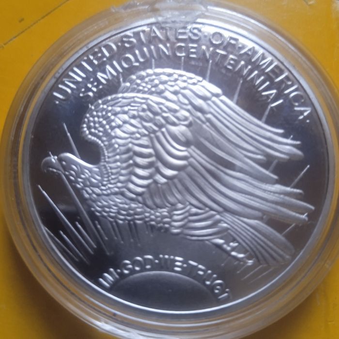 Монеты Дональд Трамп.