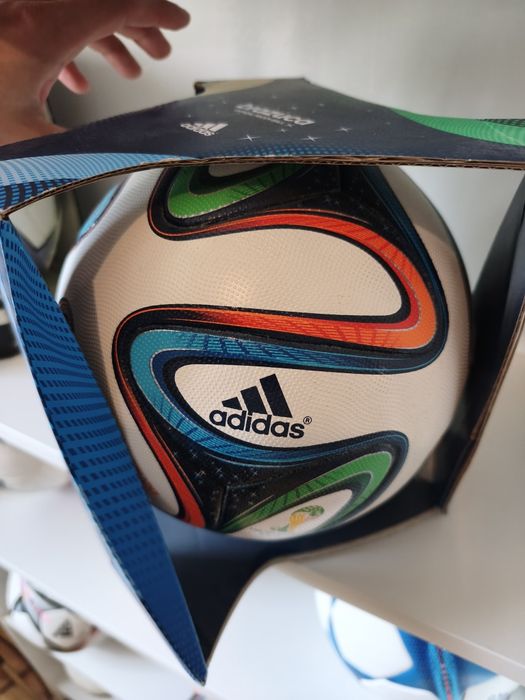 Piłka meczowa brazuca