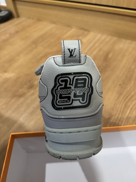 Sapatilhas da marca Louis Vuitton modelo LV Skate