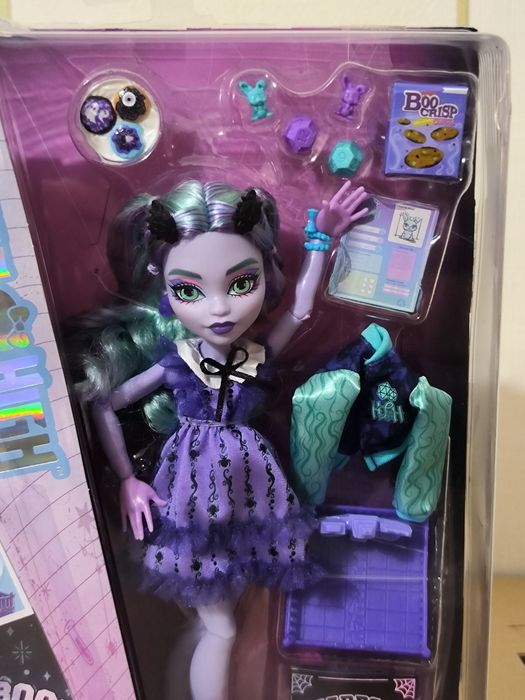 Monster High Fearbook Twyla Fashion Лялька Монстер Хай Твайла книга