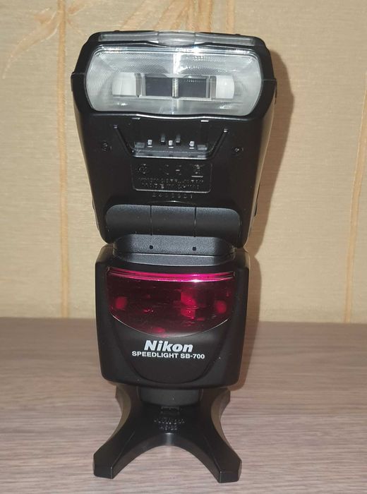 Спалах Nikon SB-700