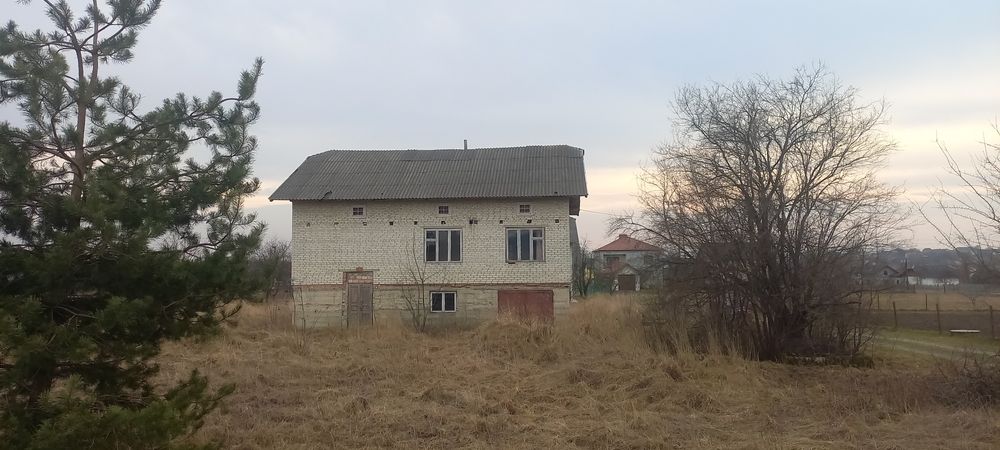 Продаю затишний будинок