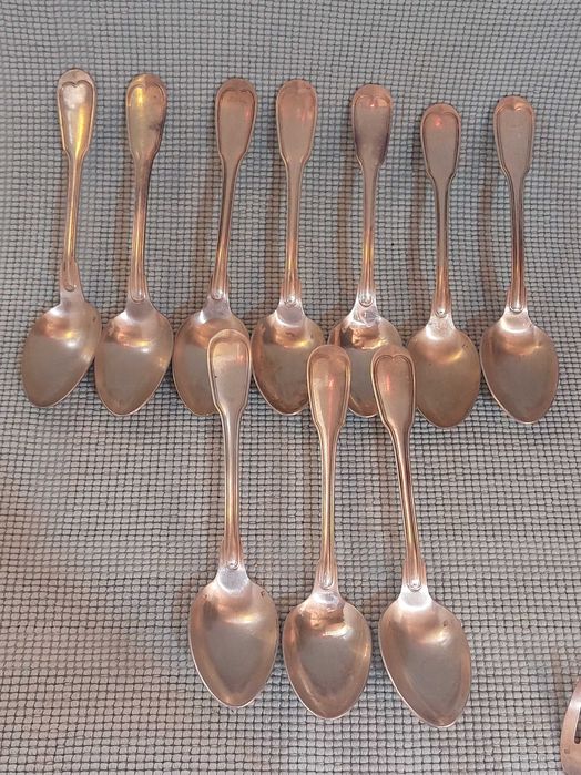 Talheres antigos com contraste