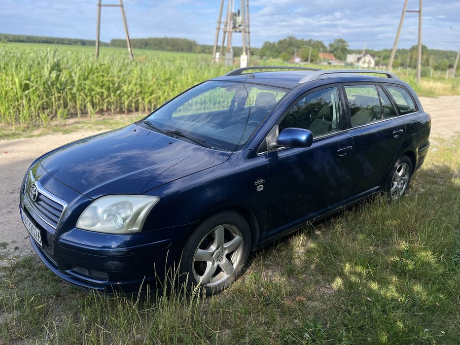 Toyota Avensis 2.2 D-4D 130 KM  2006 rok