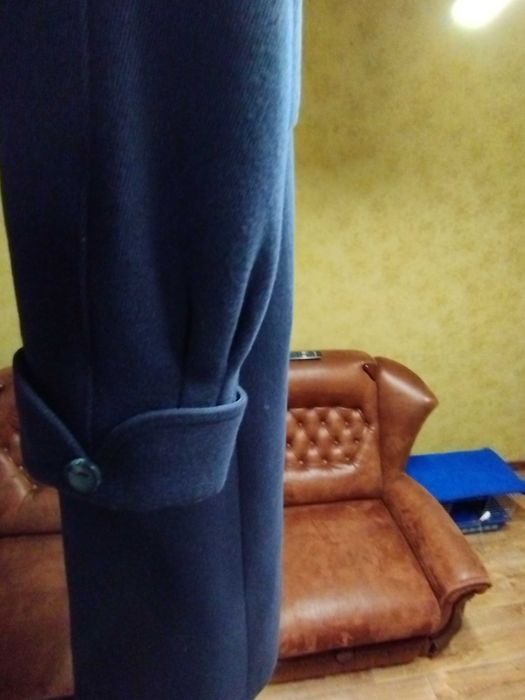 Пальто жіноче демісезонне з коміром ЛАМА. 52 розмір.