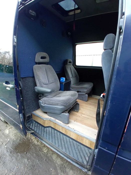Автомобіль Mercedes Benz Sprinter