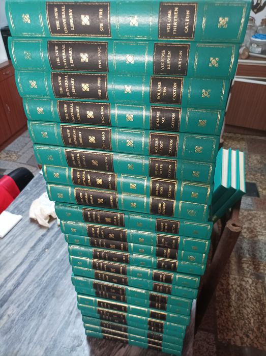 Coleção de livros "The New Universal Library"