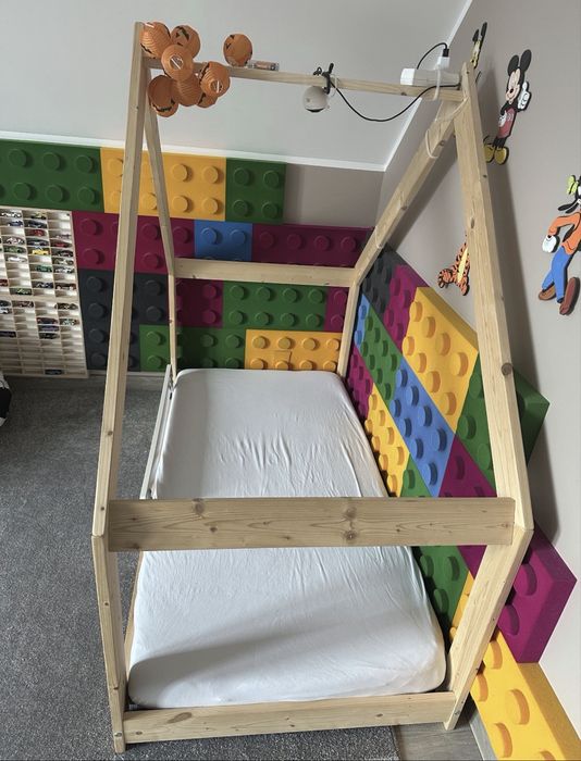 Łóżko domek z materacem