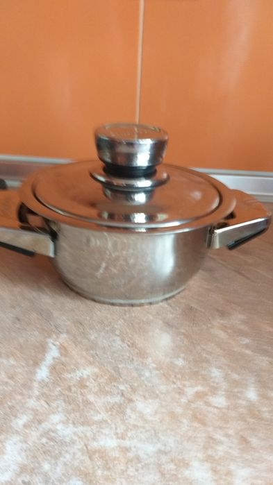 Кастрюлі, пательня  Вінзор  і Бергоф чайник Фламберг