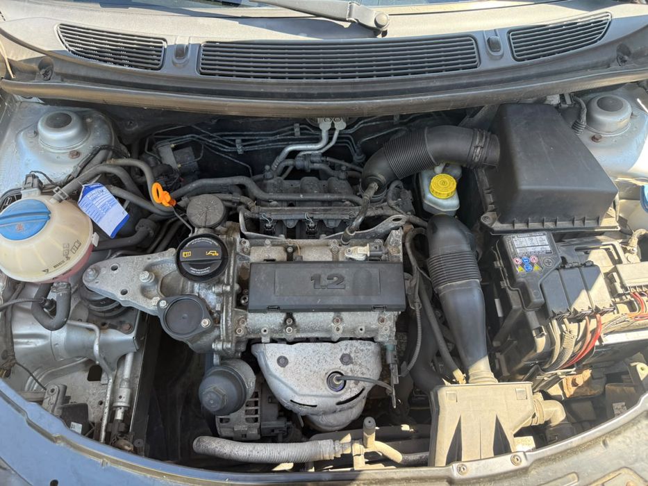 Skoda fabia1.2 бензин