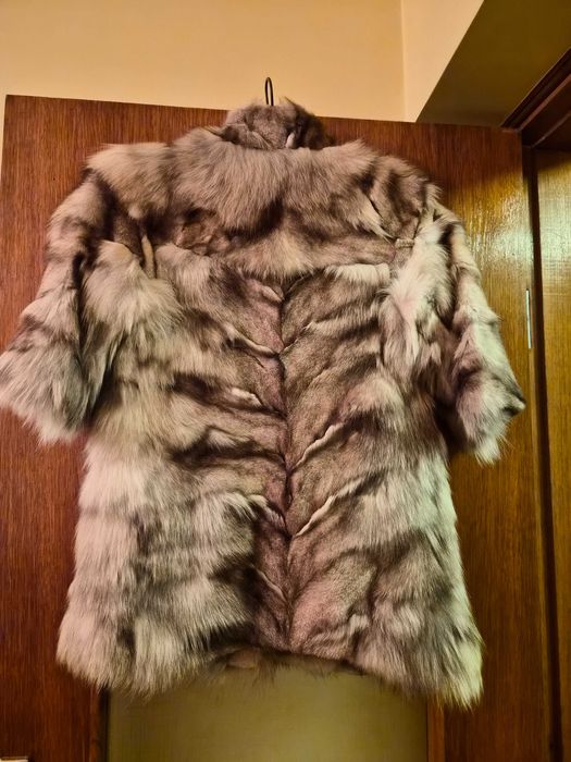 Шуба-шубка натуральна (хутро песець)