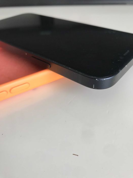 iPhone 12 256 GB Black, excellent condition, case included.64284528784257122