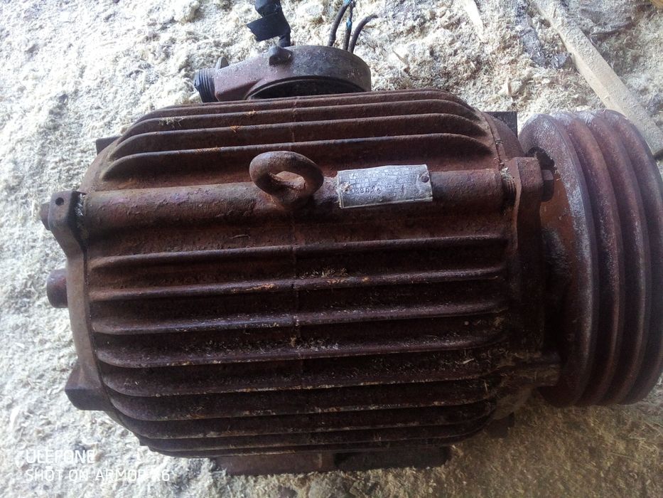 продам мотор 7.5кв