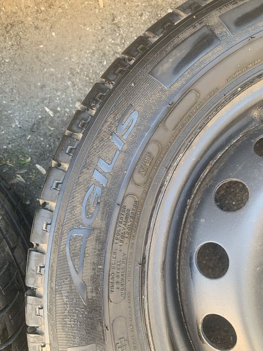Продам резину з дисками мішелін 205.65.16c