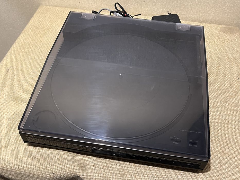 Автоматический HI-FI проигрыватель винила AIWA LX-E990