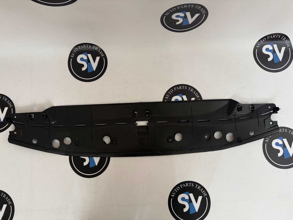 BMW 4 G22 G26 верхня накладка панелі телевізора ущільнювач капота 51767486827