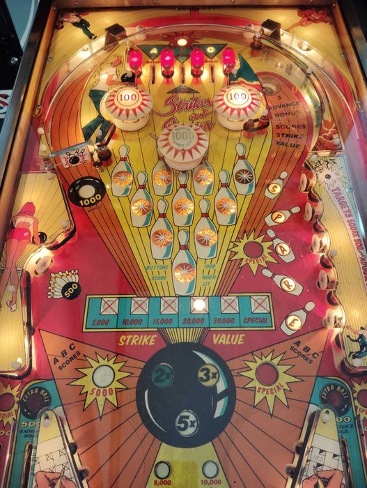 Fliper Pinball - Strikes and Spares