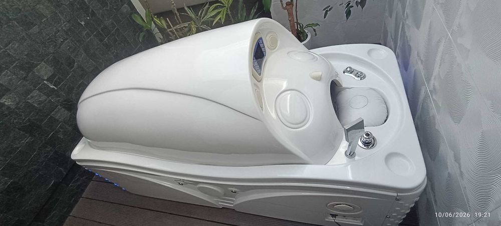 Cápsula de Spa e Hidromassagem Usada