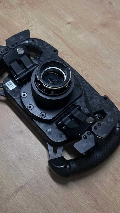 Kierownica MOZA Racing GS V2P RS056, przeznaczona do baz MOZA i komputera PC