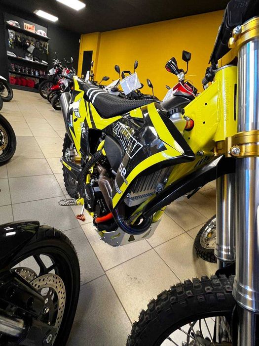 Мотоцикл ZUUMAV S8 FULL PRO (S8-KE300)