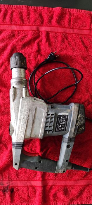 Młot udarowy wyburzeniowy SDS MAX Graphithe 58G874 po serwisie