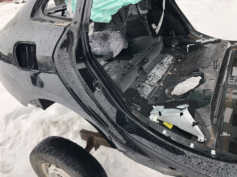 Чверть задня права колір 668 BMW 2 F44 2020-