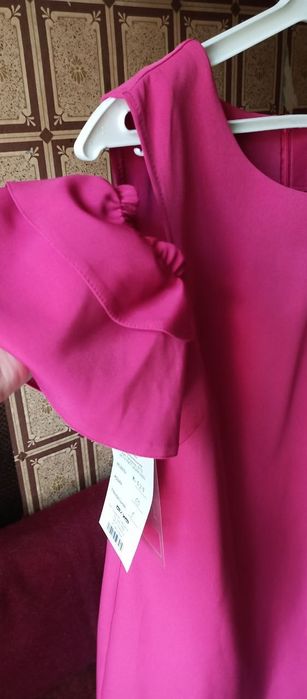 Платье коктельное малиновое