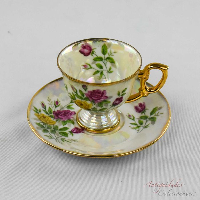 Chávena de café e pires Lustrina, mês de Junho “June Rose” circa 1950