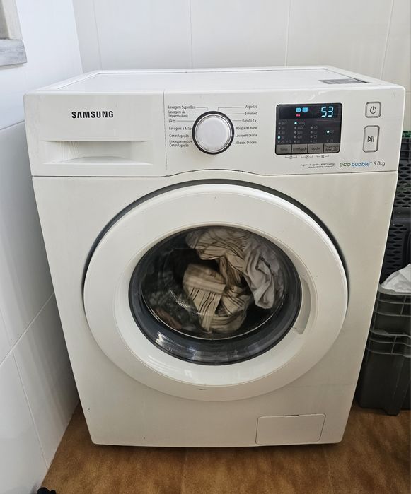 Máquina de Lavar Roupa Samsung EcoBubble 6kg – Ótimo Estado