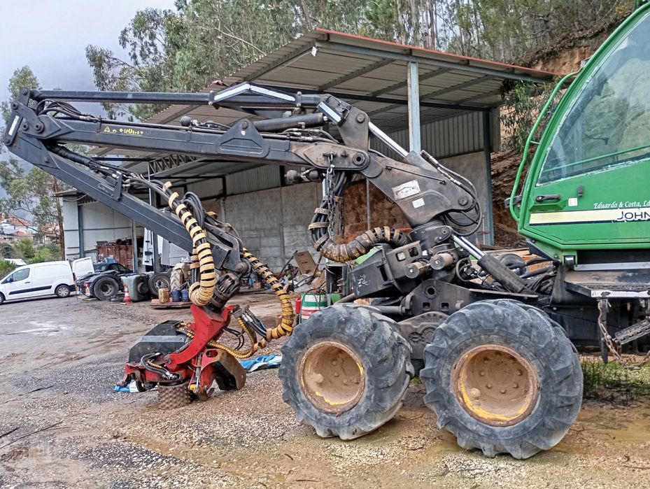 Processadora de corte florestal John Deere 1070D
