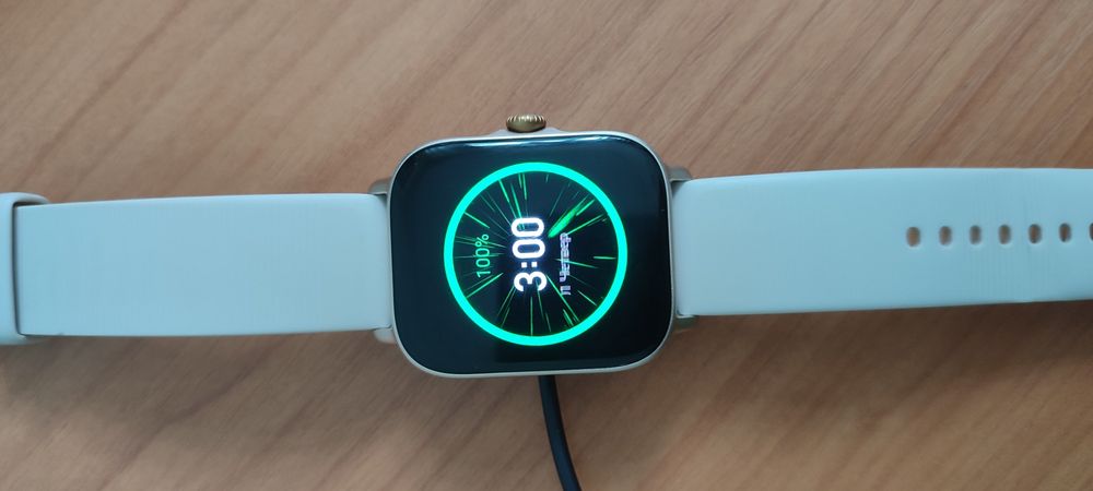 Смарт годинник Amazfit GTS4 gold
