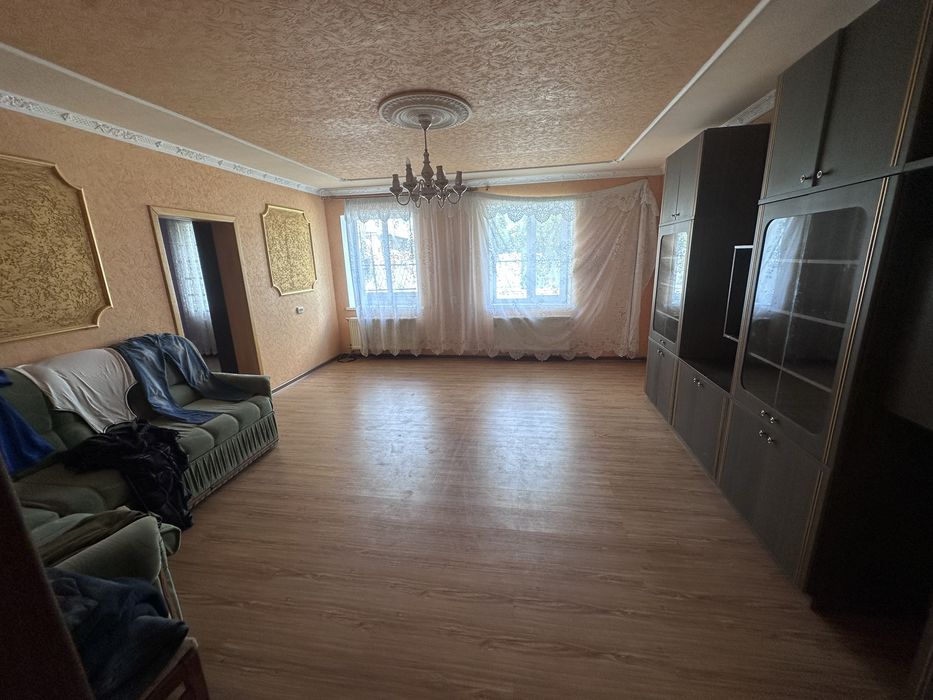 Продаю хозяйский дом