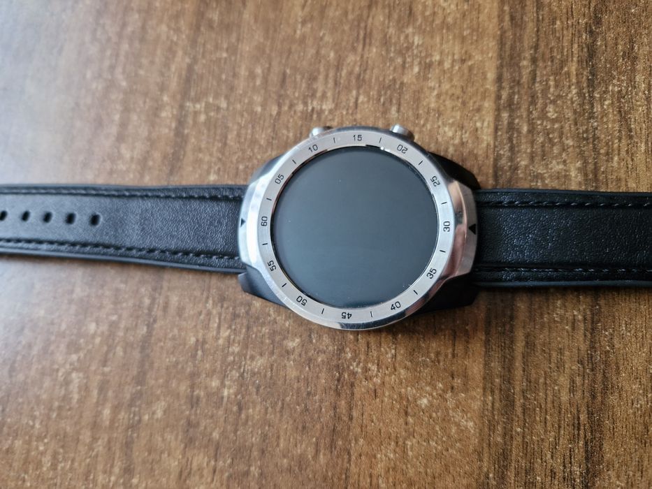 Smartwatch TICWATCH Pro model WF12106