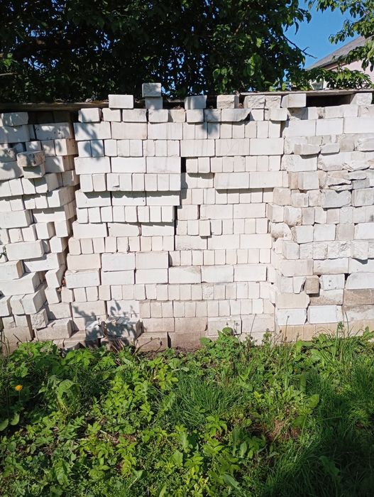 Цегла силікатна,