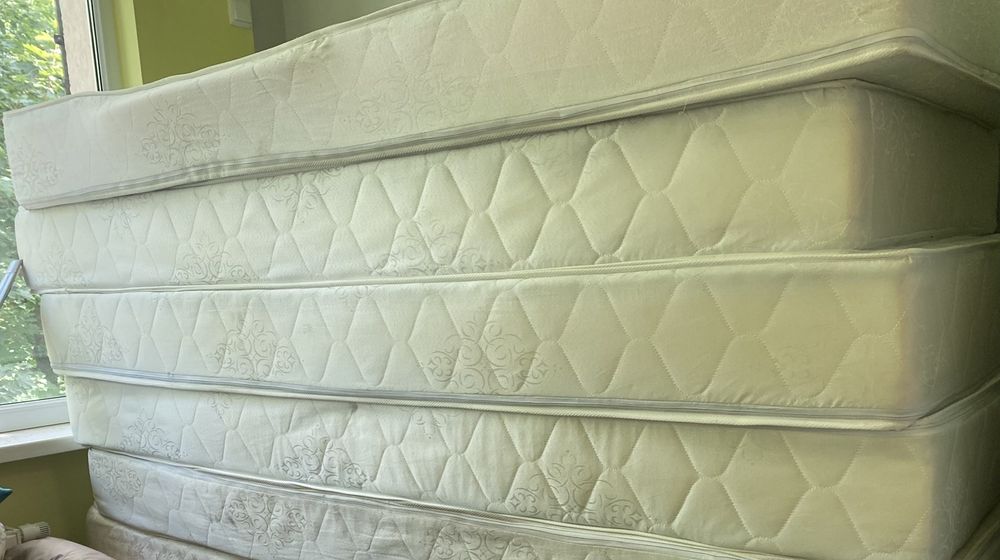 Матрас пружинний 200*90