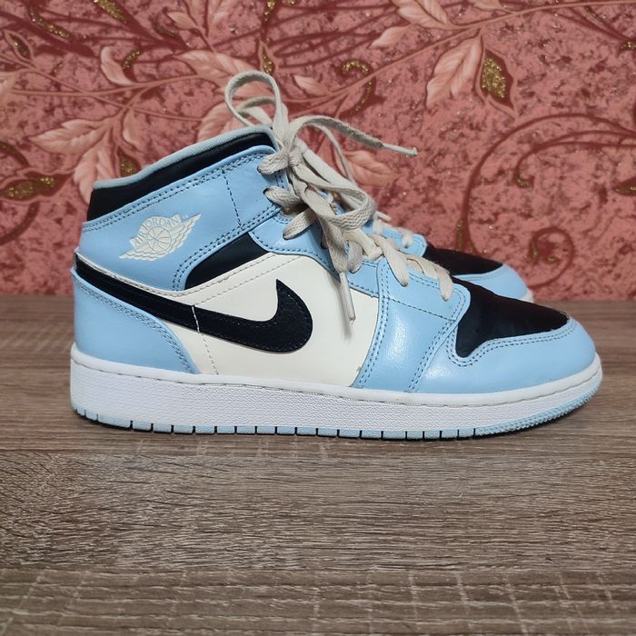 Кросівки Nike Air Jordan 1 Mid Ice Blue Gs Light Blue size 39/24.5