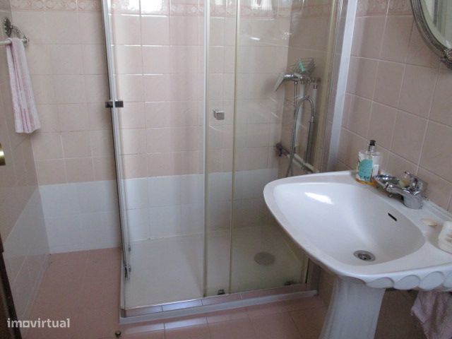 Apartamento T4 na Alameda da Conchada
