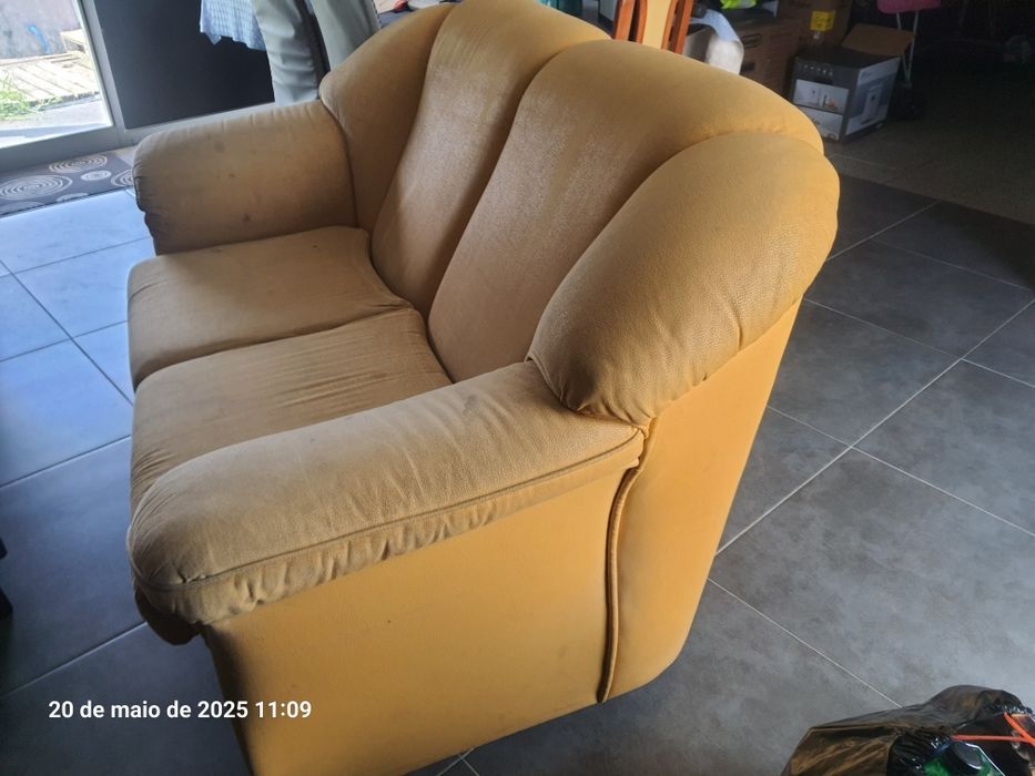 Sofá 2 lugares usado